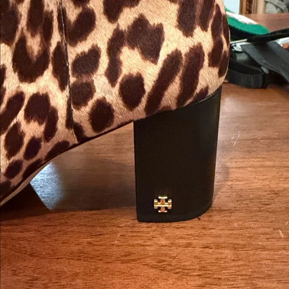 NWOT “TORY BURCH” leopard print Boots 🥾 - Picture 4 of 8